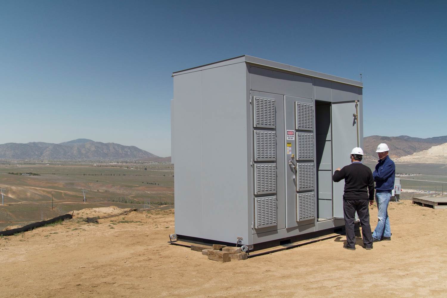 GE 1.6-100 battery cabinet