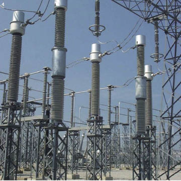 For high voltage-rated metering for direct connection to the transmission grid, CT designs up to 500 kV with extra wide-range performance maintain 0.15% accuracy from 0.5% to 400% nominal current value. With this 800:1 swing in current without loss of accuracy, one design can meter the generated power into thousands of amperes, as well as reverse power needs at low-current levels for auxiliary power requirements back into the facility.
