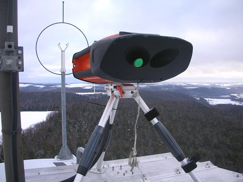 The forward-looking LiDAR system is mounted on a turbine nacelle to measure incoming speed and direction. The data helps improve yaw correction, blade-pitch-control strategies, and potentially early gust and ramp-down detection.