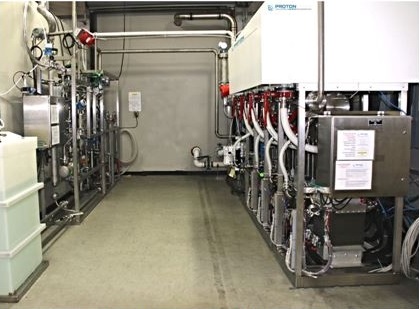 Proton OnSite’s M1 of the new M-Series megawatt platforms sit in a 40-ft shipping container and generate more than 200 m3 of hydrogen/hr. The M2 system generates more than 400 m3 hydrogen/hr. The M-Series modular design allows for an almost unlimited range of project sizes.