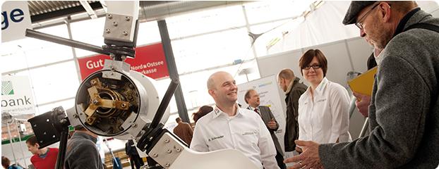 The trade show in previous years included small wind turbines that are particularly suitable for slow-wind areas, new substructures for east-west facing solar panels, and new wood burners, mini solar systems for own consumption and small-scale manure-based biogas plants. More and similar events can be expected in 2016.