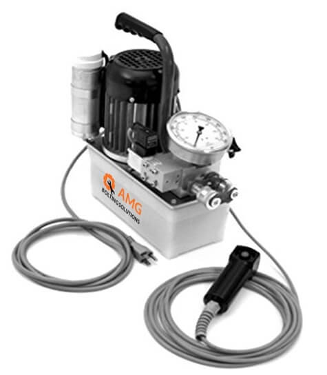 The Torc Dynamic focuses on safety by providing a light-weight hydraulic torque pump that improves the ergonomics of using hydraulic torque wrenches.