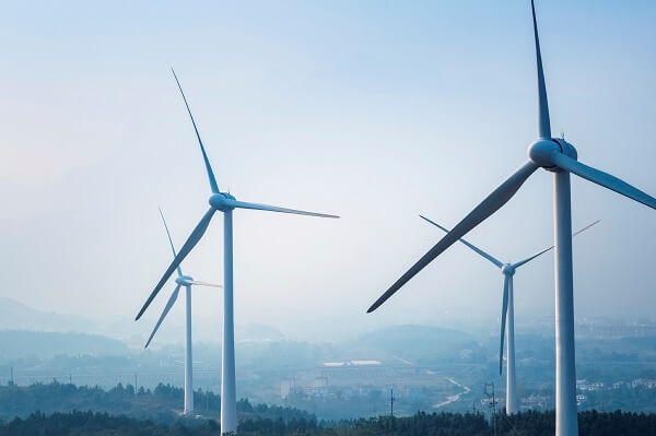 The strong growth in wind power capacity in recent years has led to a sharp rise in the number of turbines reaching the end of manufacturers’ warranty period.