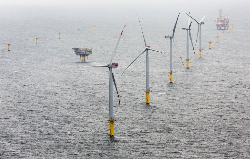 Thirty wind turbines at Germany’s Riffgat Offshore Wind Farm in North Sea were the first to have Siemens’ fire detection and extinguishing system, Active Fire Fighting System (AFFS), installed in 2014. So far the system has kept the offshore turbines safe from incident. 