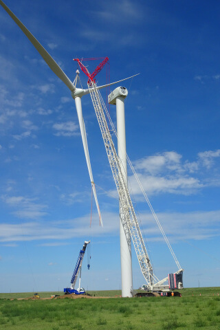 Avangrid wind turbine install