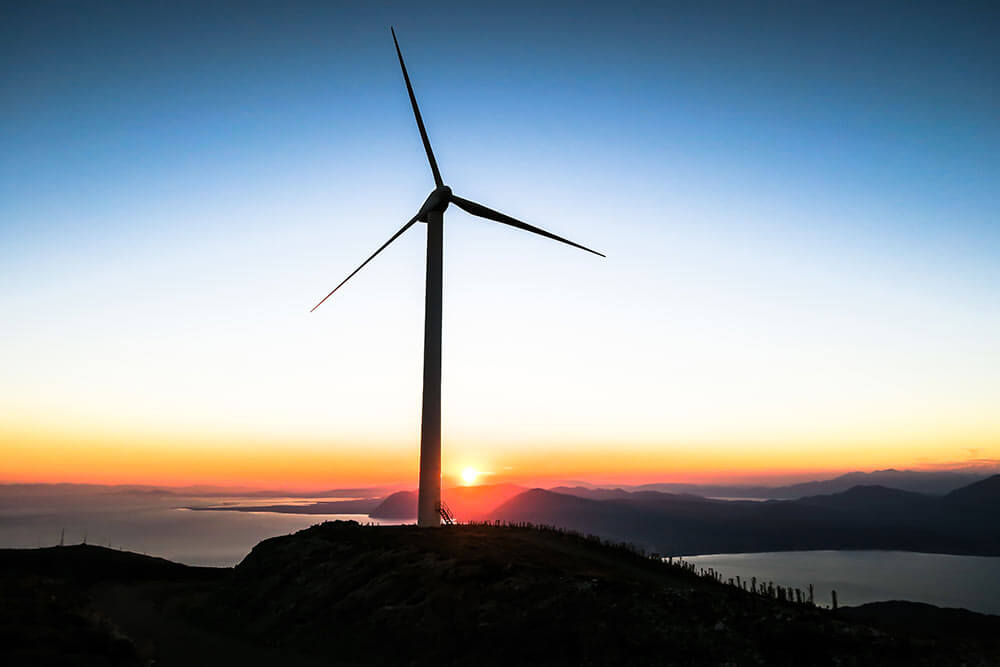 The Mountain View III Wind Farm generates approximately 70,000 megawatt hours per year, enough to power more than 8,000 typical California homes, annually.