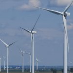 US policy uncertainty lead to 50% decrease in wind turbine orders compared to last year